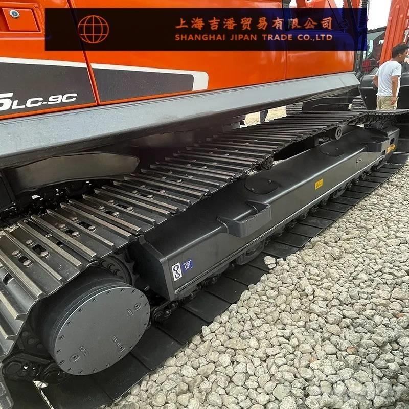 Doosan DX 225 Верижен екскаватор