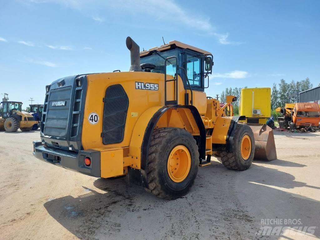 Hyundai HL 955 Колесни товарачи