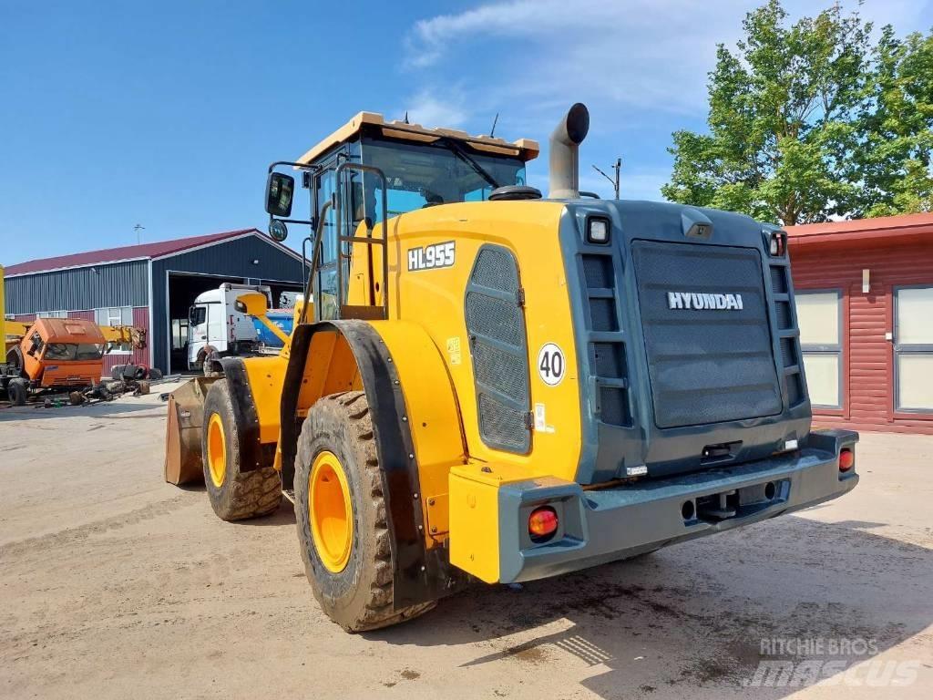 Hyundai HL 955 Колесни товарачи