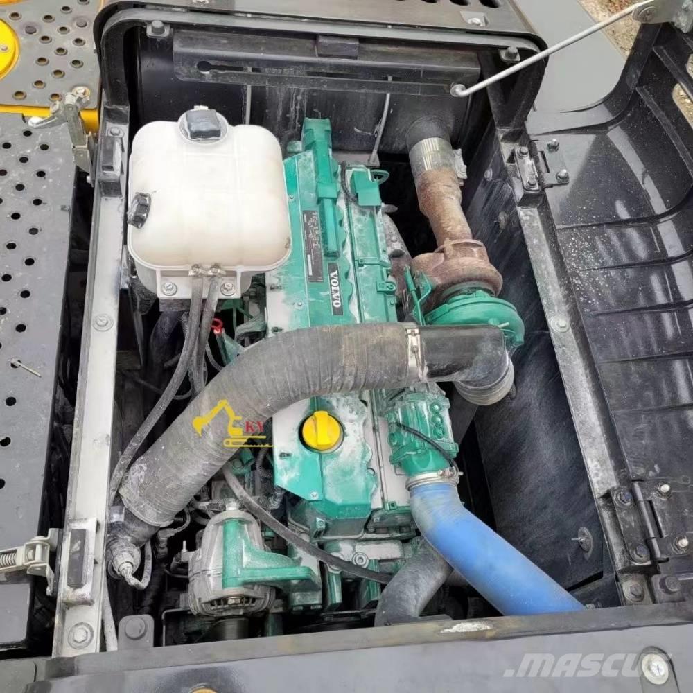 Volvo 240 Верижен екскаватор