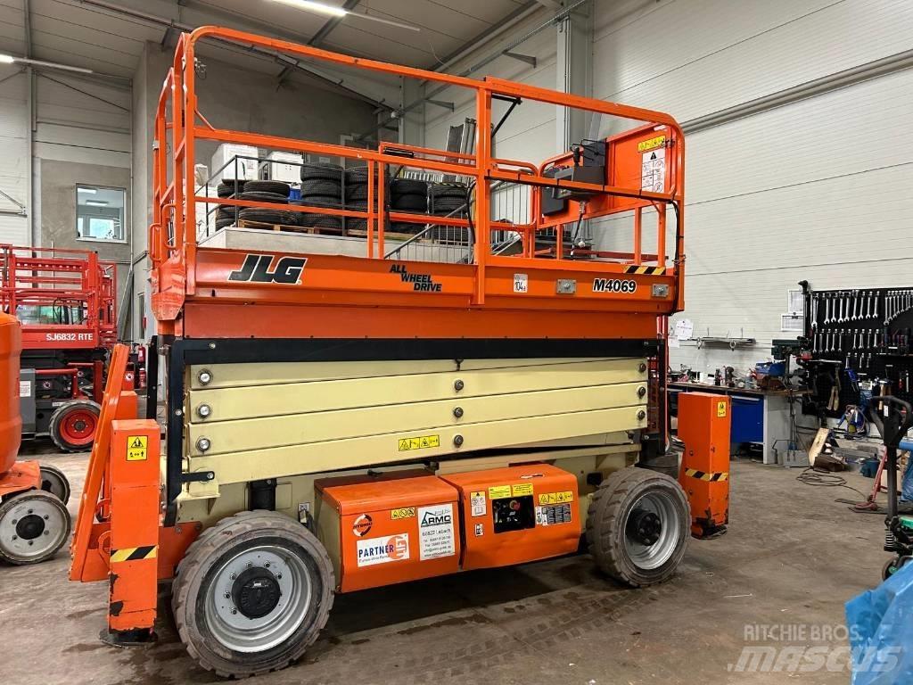 JLG M 4069 LE Ножични работни платформи