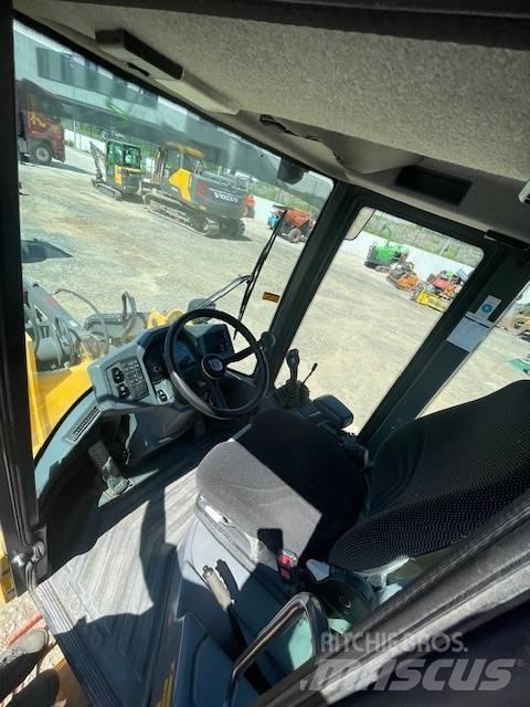 Volvo L 30 G Колесни товарачи