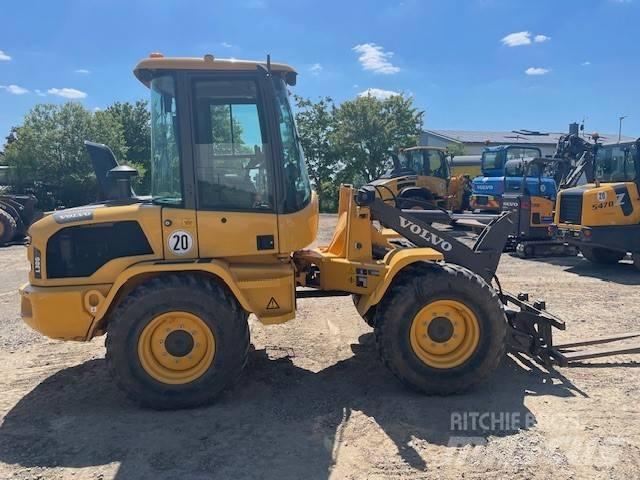 Volvo L 30 G Колесни товарачи
