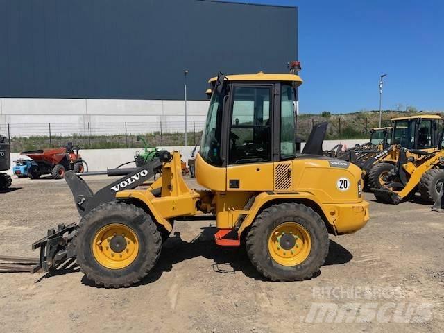 Volvo L 30 G Колесни товарачи