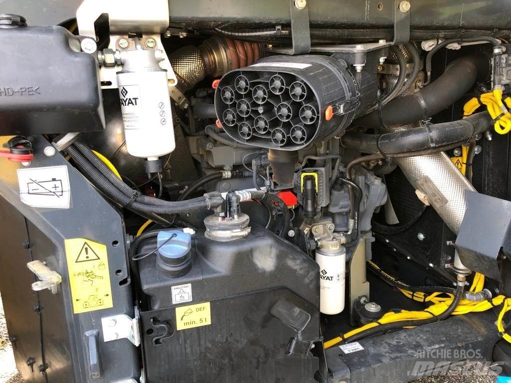 Bomag BW 174 AP-4v Двойни барабанни ролки
