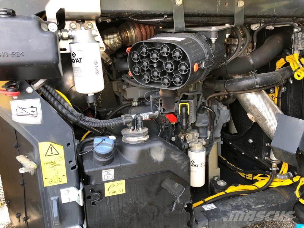 Bomag BW 174 AP-4v Двойни барабанни ролки

