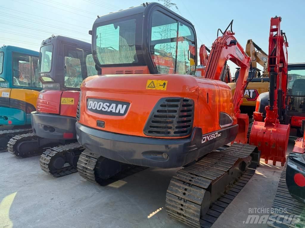 Doosan DX 60 Мини екскаватори < 7 т