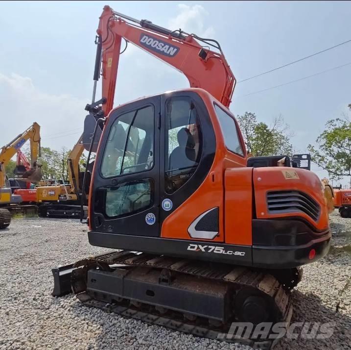 Doosan DX75-9C Средни екскаватори 7т - 12т