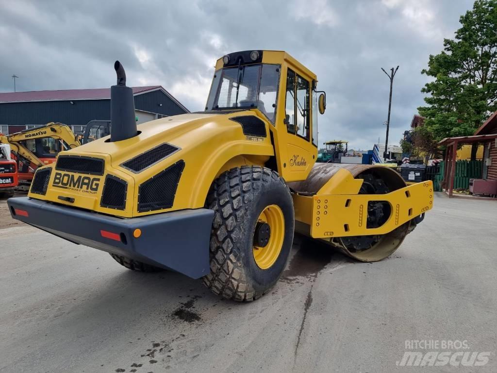 Bomag BW 213 D H-4 Еднобарабанни ролки
