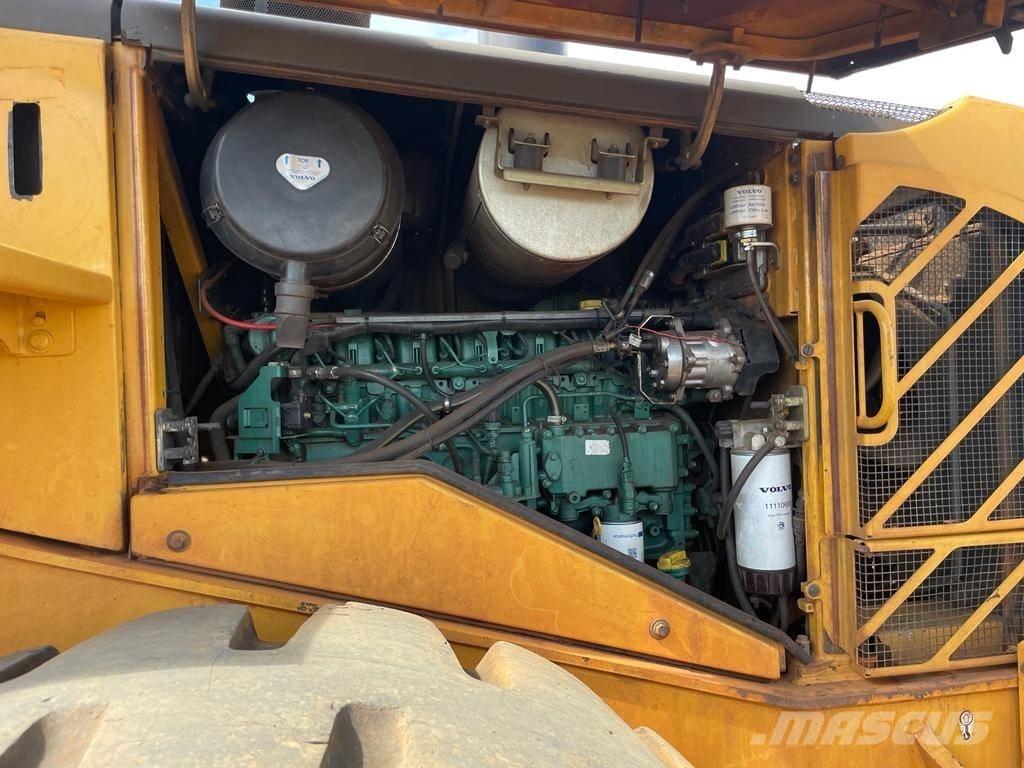 Volvo L 110 F Колесни товарачи