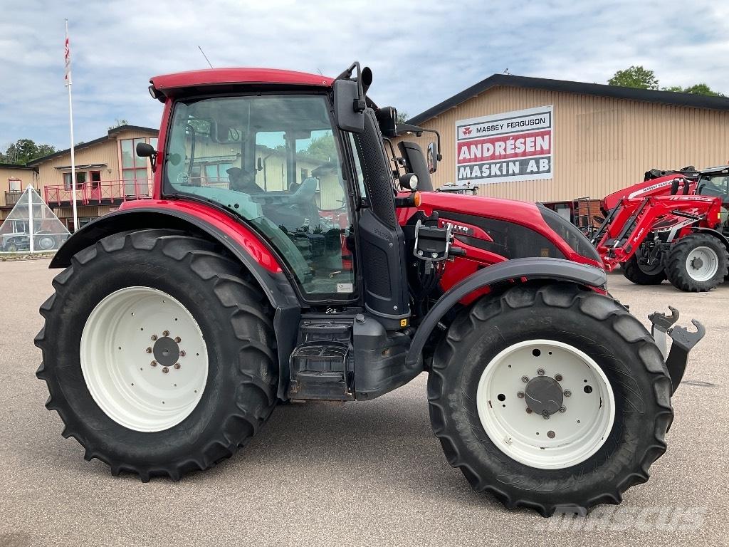 Valtra N174 Versu Трактори