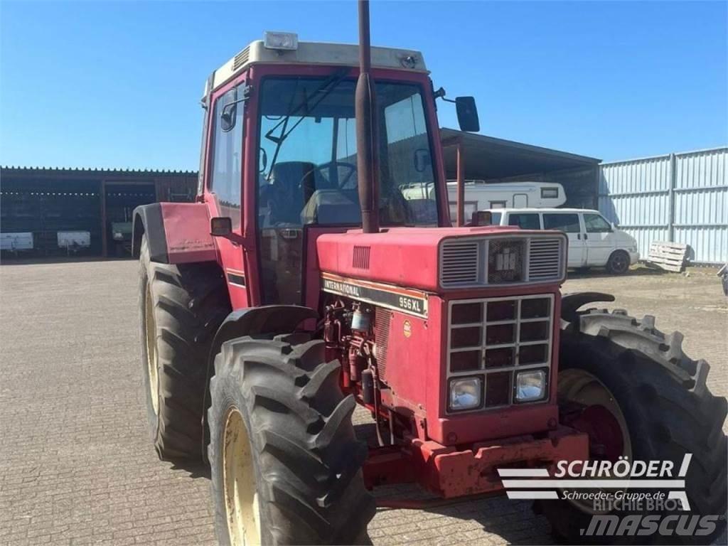 Case IH 956 XL Трактори