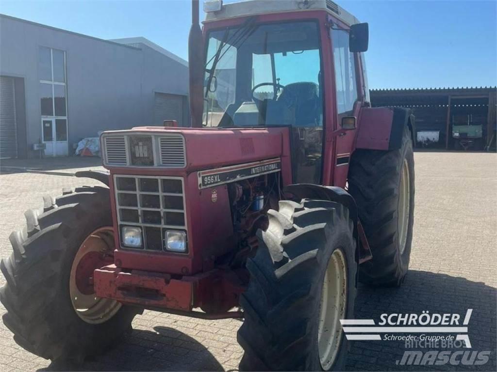 Case IH 956 XL Трактори