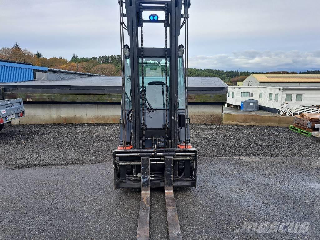 Toyota 8FBMT35 Електрически вилични кари-повдигачи