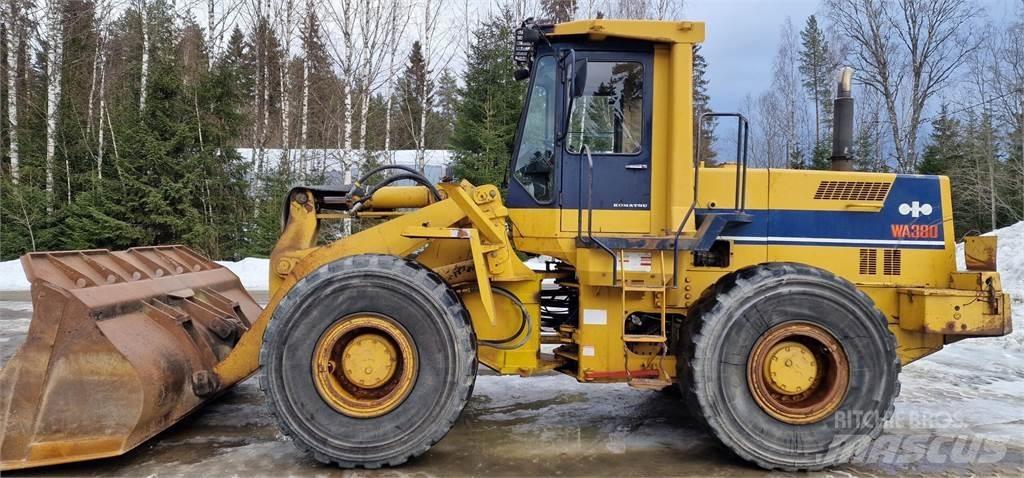Komatsu WA380 Колесни товарачи