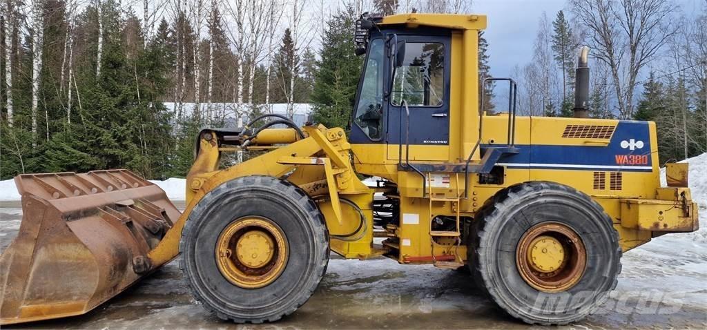 Komatsu WA380 Колесни товарачи