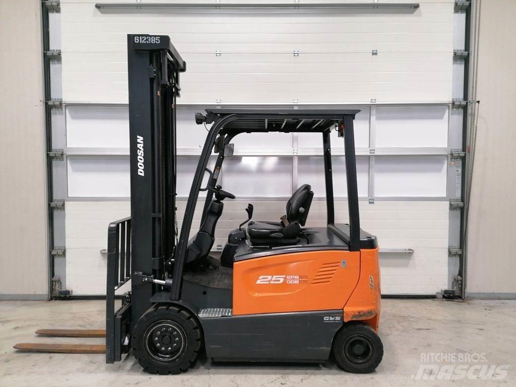 Doosan B25X-7 Електрически вилични кари-повдигачи