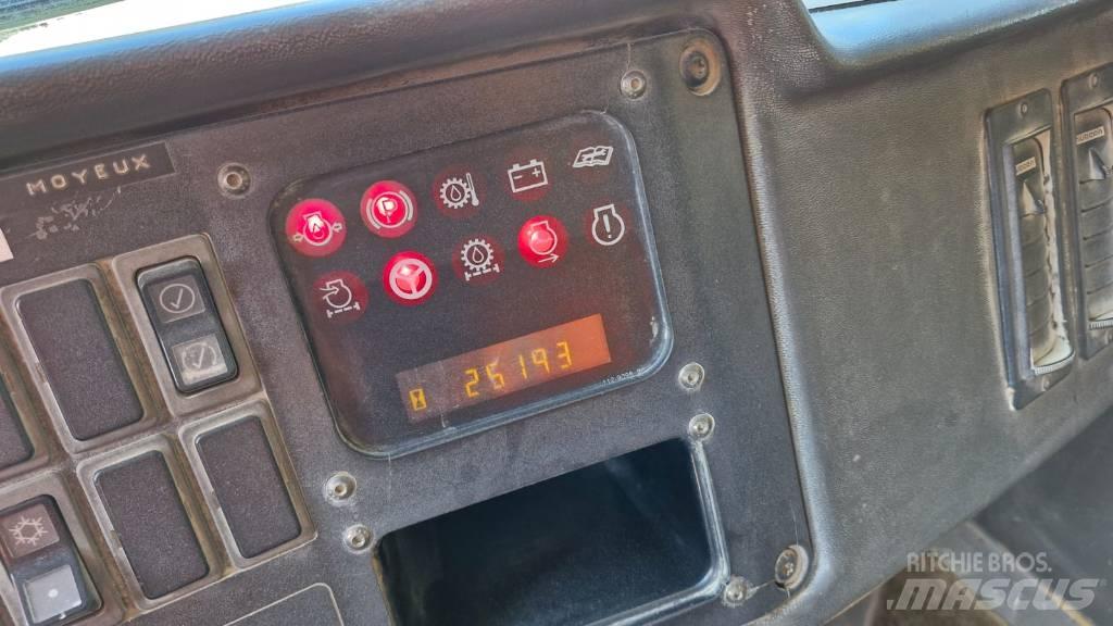 CAT 771D Твърди самосвали
