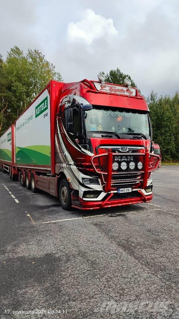 MAN TGX 15.2 Камиони за дървени стърготини

