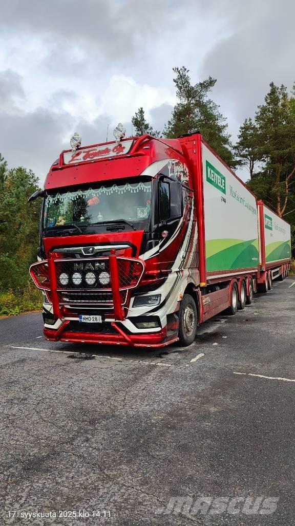MAN TGX 15.2 Камиони за дървени стърготини
