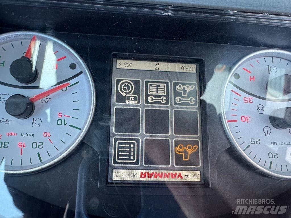 Yanmar V100 (00778) Колесни товарачи