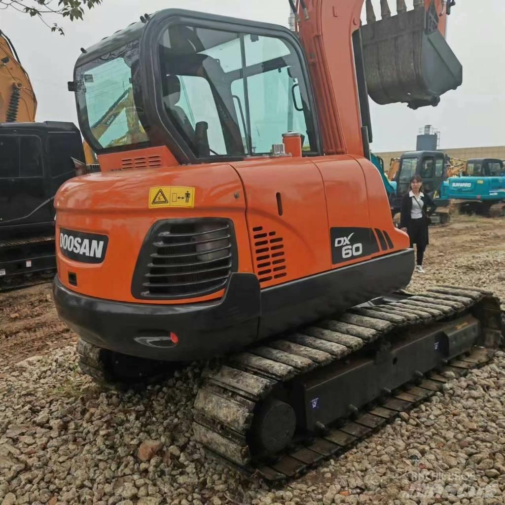 Doosan DX60 Мини екскаватори < 7 т