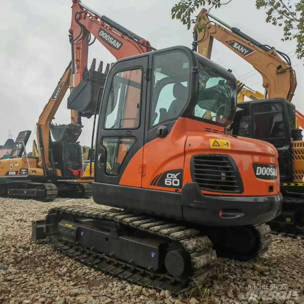Doosan DX60 Мини екскаватори < 7 т