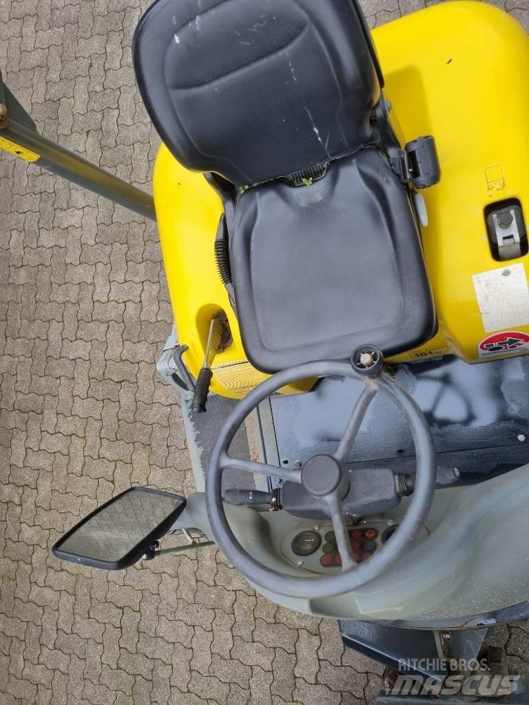Wacker Neuson 2001 Странични самосвали