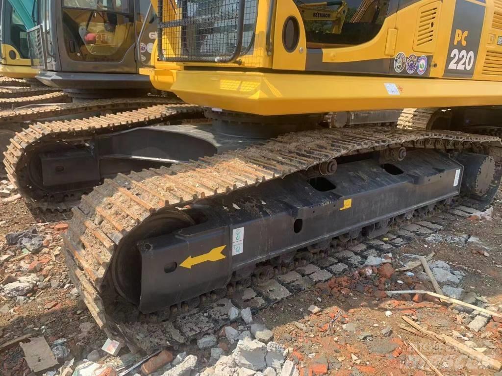 Komatsu PC 200-8 Средни екскаватори 7т - 12т