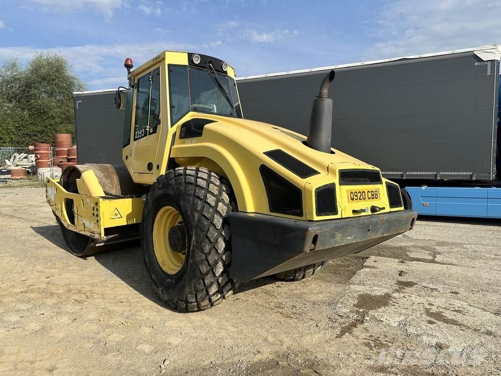 Bomag BW213-DH4 Еднобарабанни ролки
