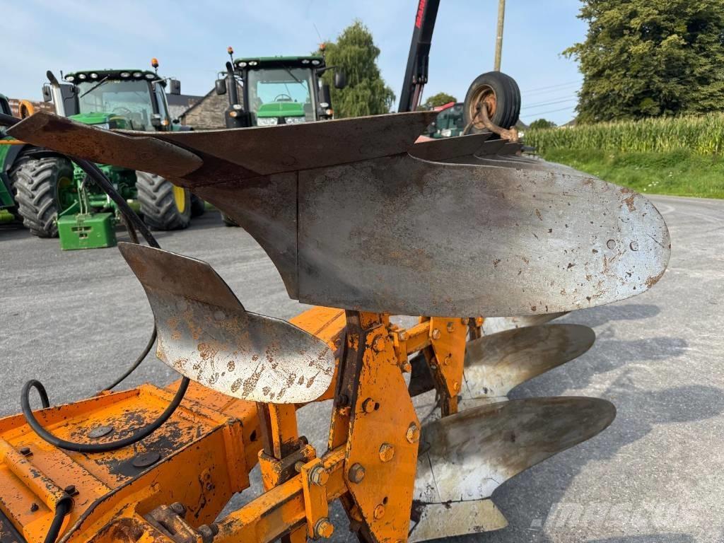 Huard 570 SUPER Реверсивни плугове