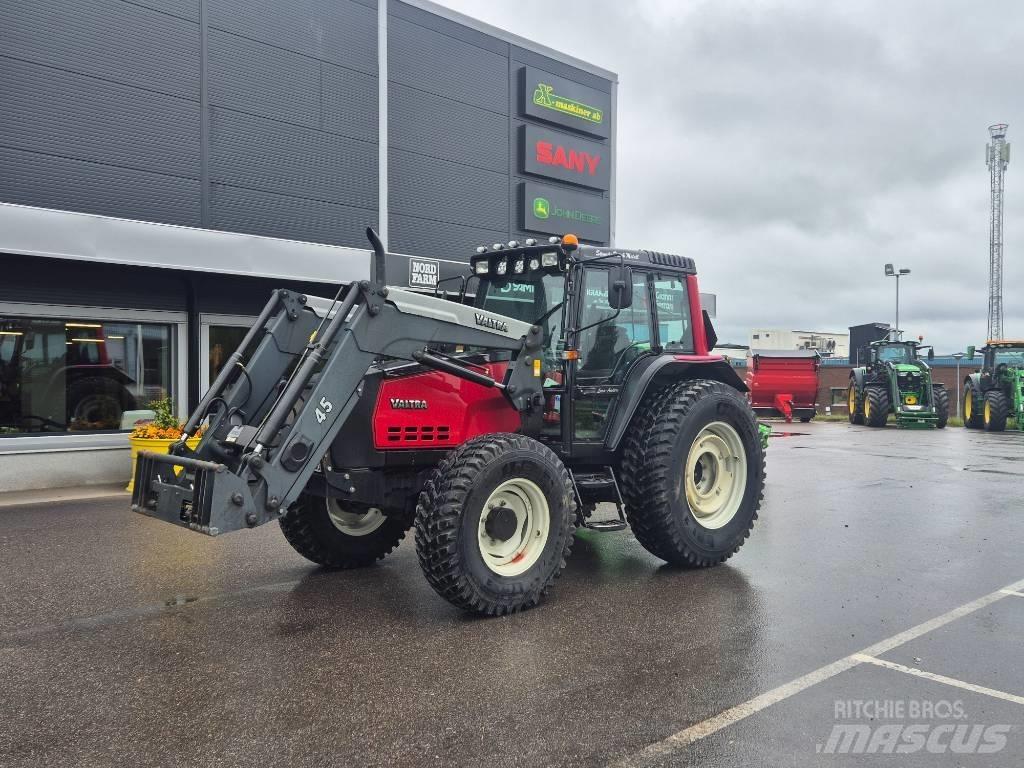 Valtra 6200 Трактори