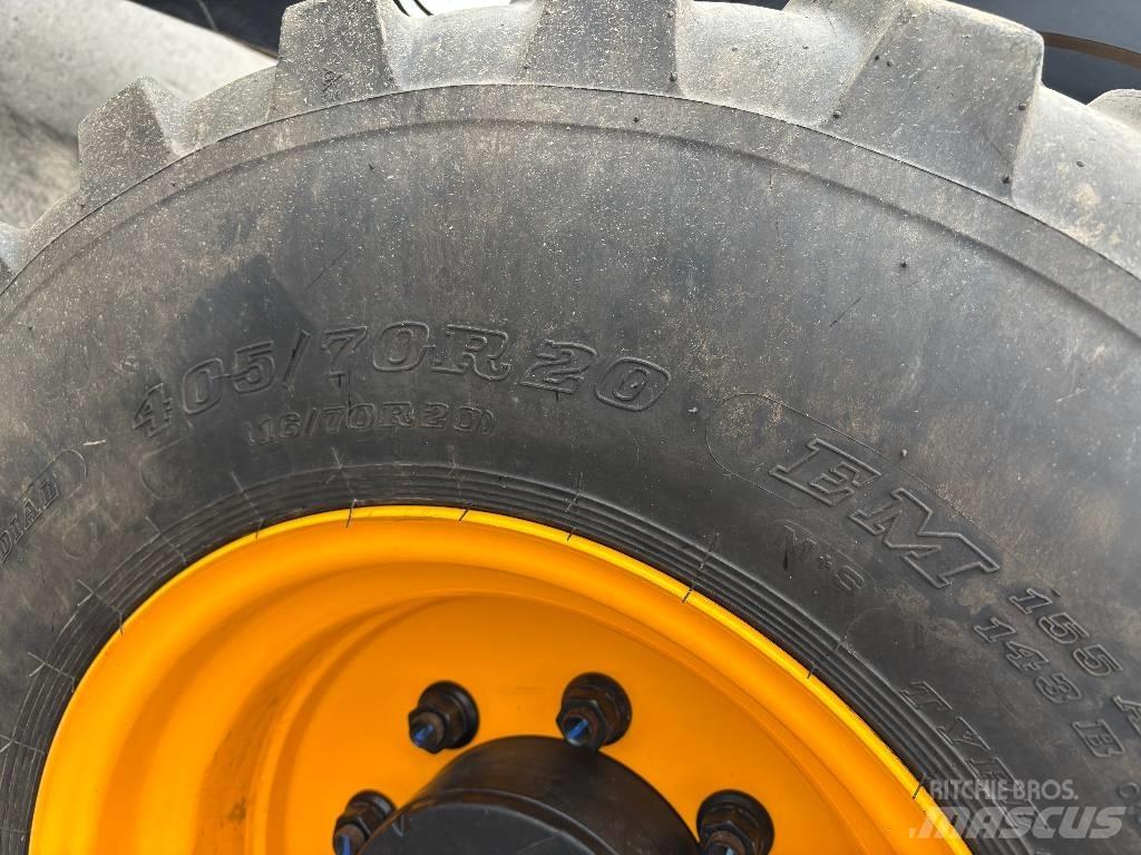 JCB 409 Колесни товарачи