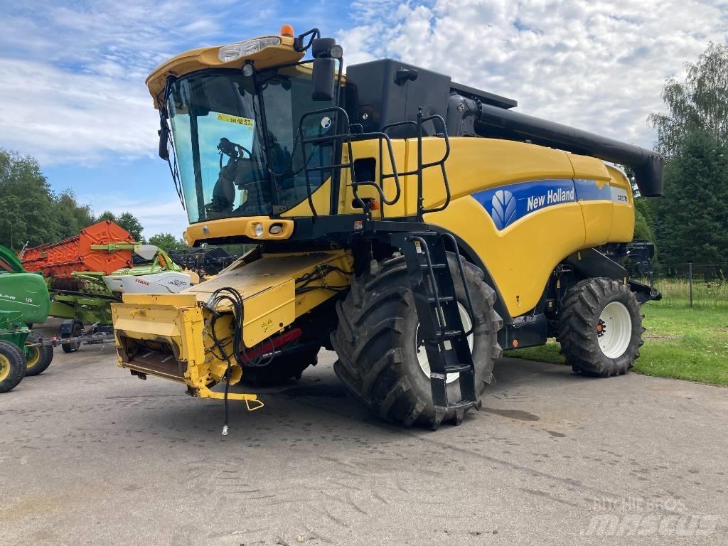 New Holland CX 8070 Комбайни