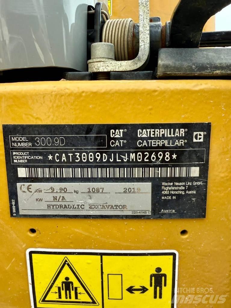 CAT 300.9 D Мини екскаватори < 7 т