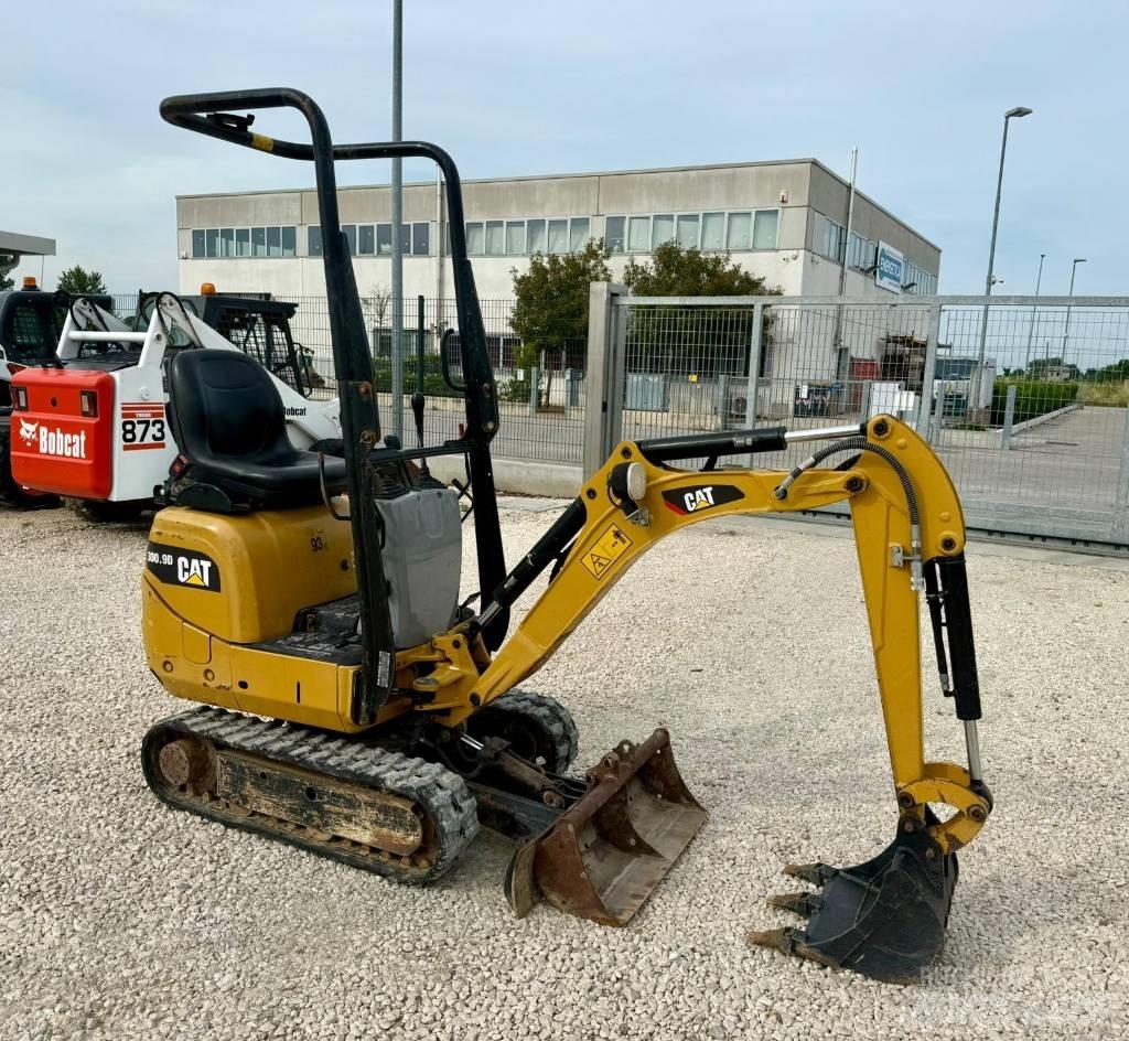 CAT 300.9 D Мини екскаватори < 7 т
