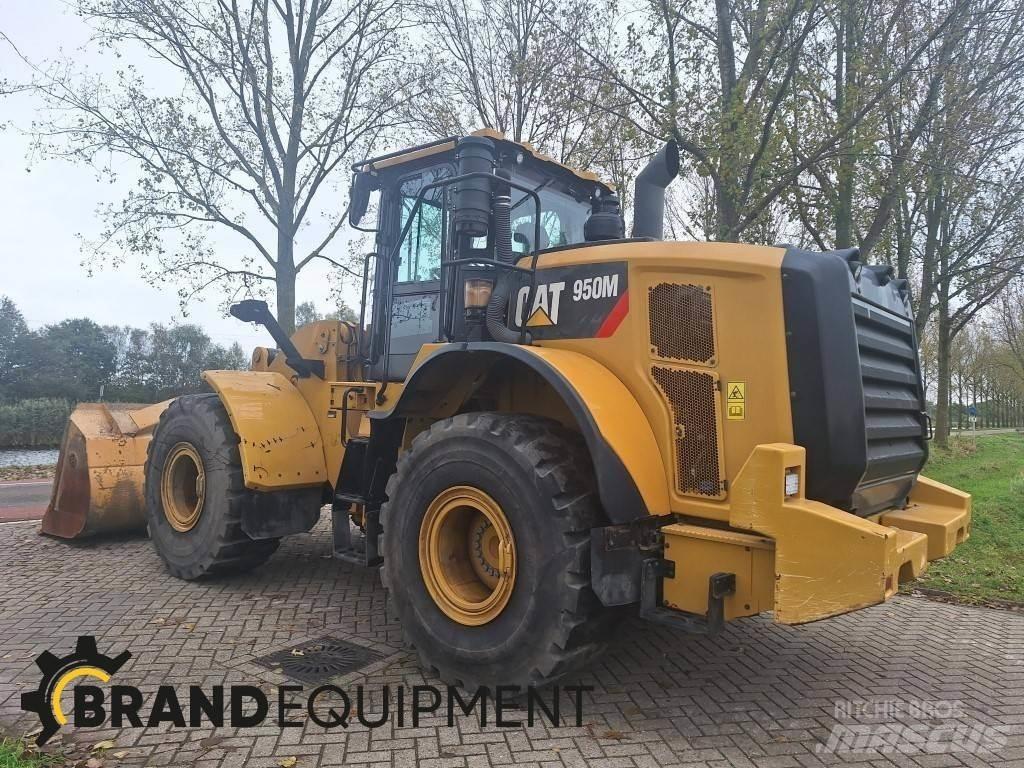 CAT 950M Колесни товарачи