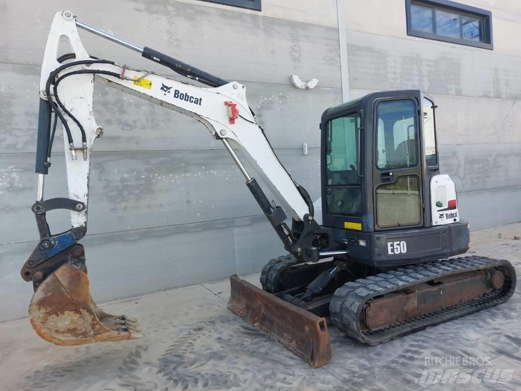Bobcat E 50 EM Мини екскаватори < 7 т