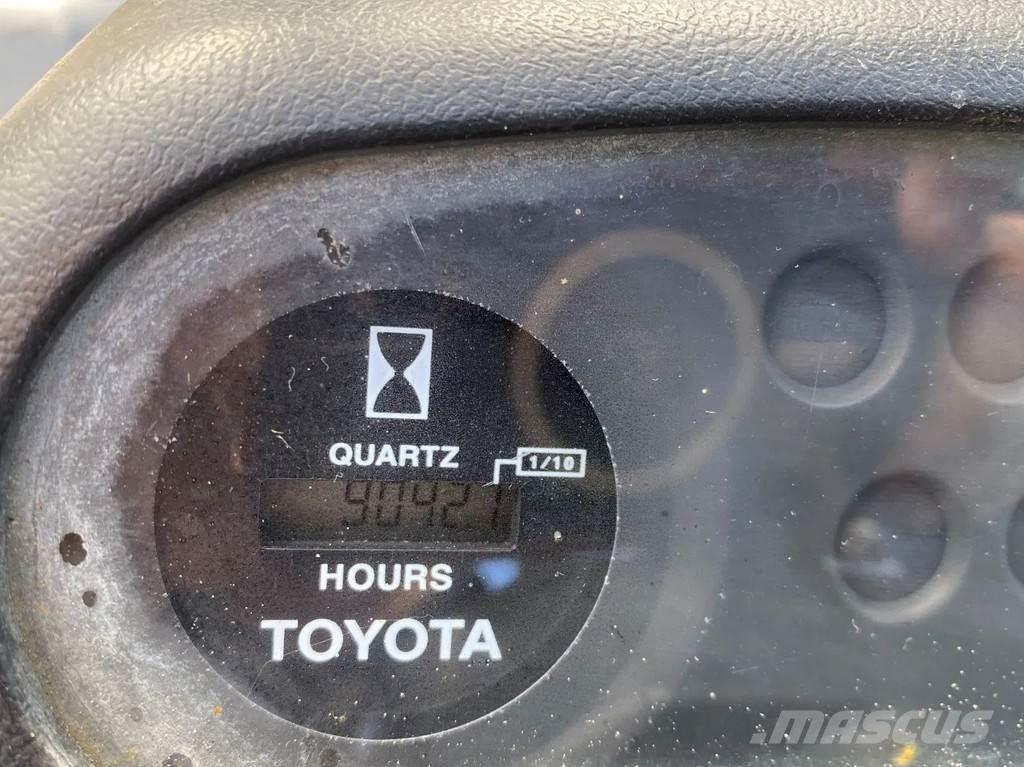 Toyota 42-6FGF25 Камиони с АГУ