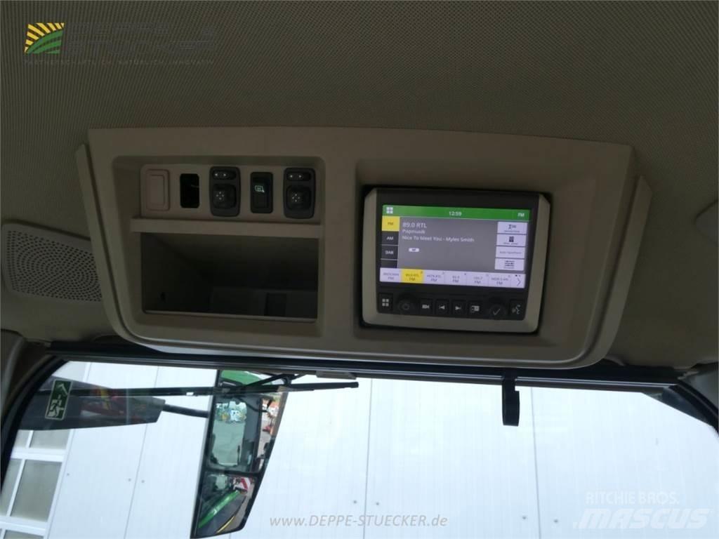 John Deere 7R 330 Трактори