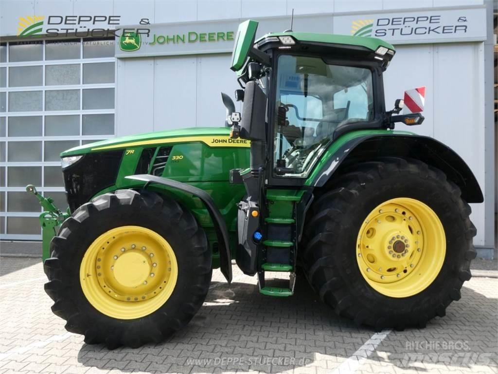 John Deere 7R 330 Трактори