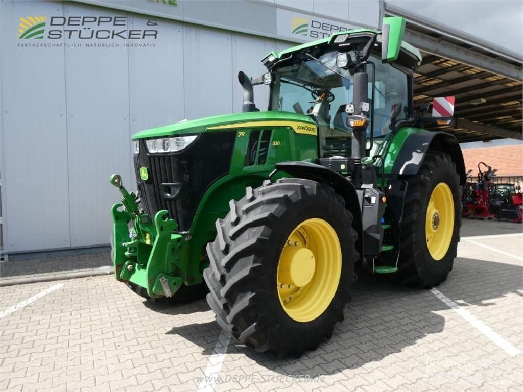 John Deere 7R 330 Трактори