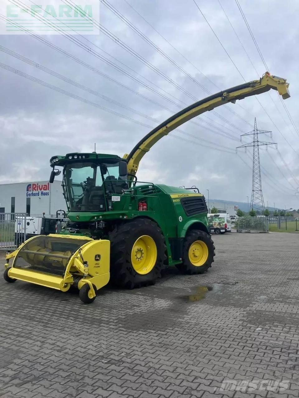 John Deere 8600i Самоходни фуражири