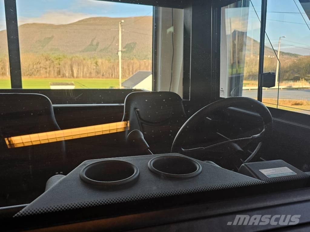 Corvus EX4 CAB Трактори