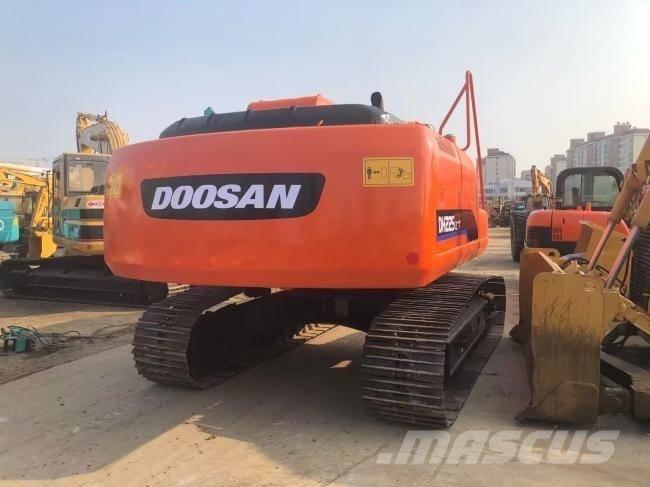 Doosan DH 225 LC-9 Верижен екскаватор