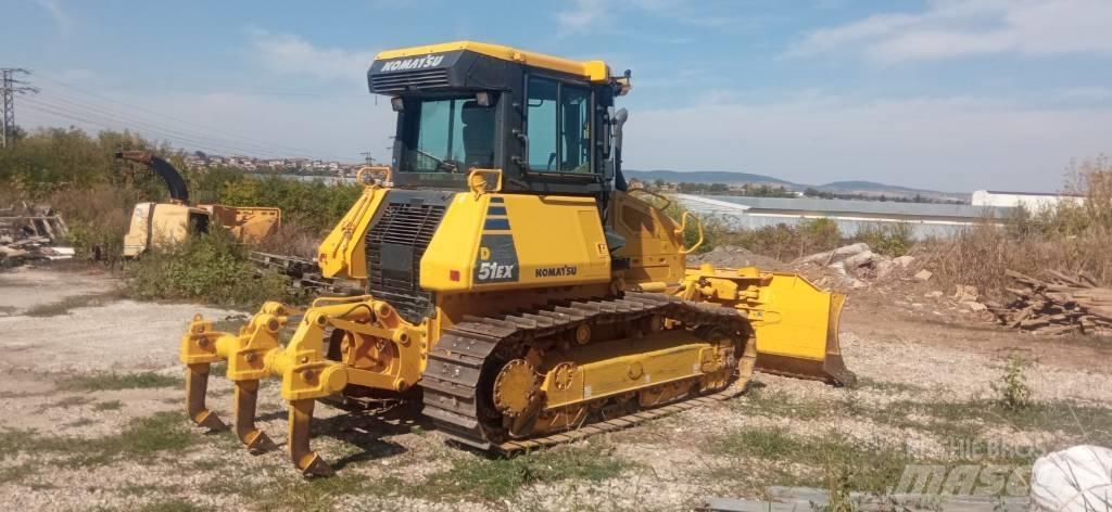 Komatsu D51EX-24 Верижни булдозери
