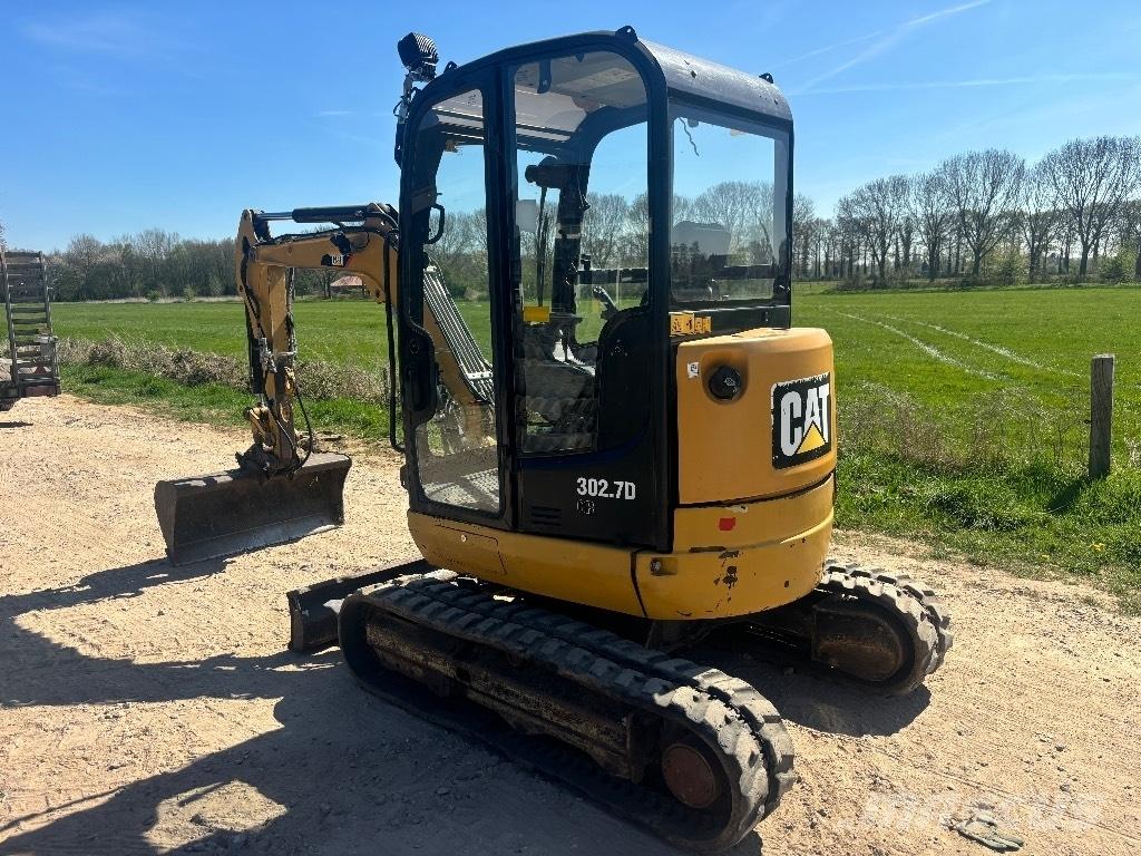 CAT 302.7 D Мини екскаватори < 7 т