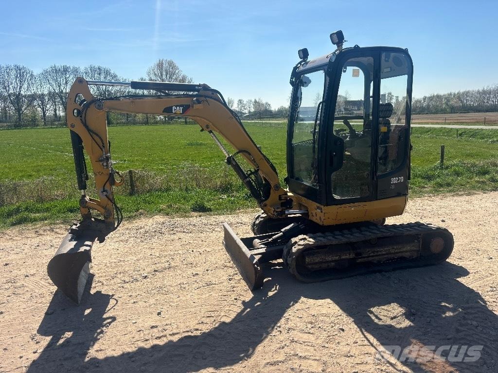 CAT 302.7 D Мини екскаватори < 7 т