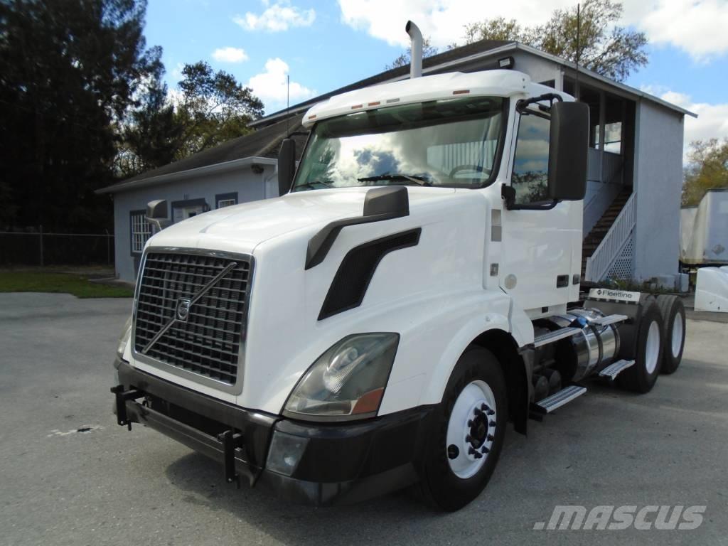 Volvo VNL 64 300 Влекачи