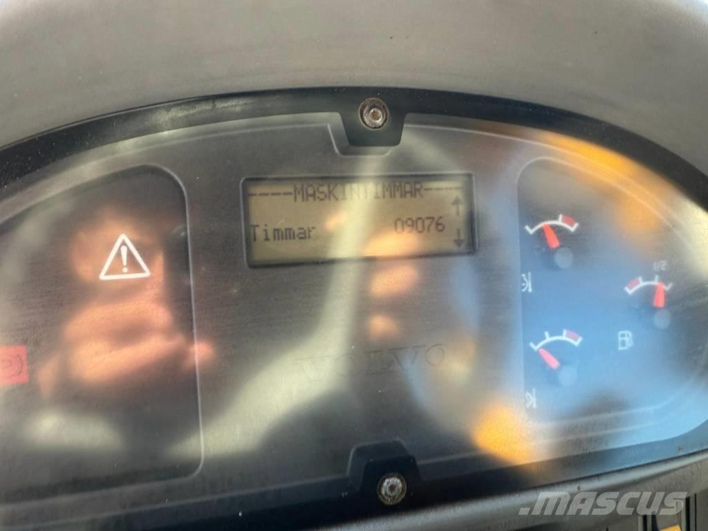 Volvo L 70 E Колесни товарачи